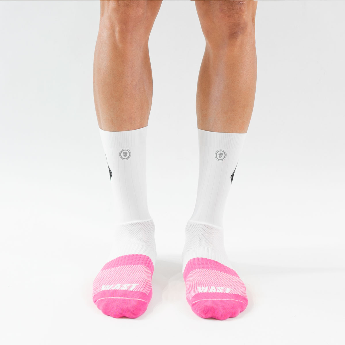 W-AERO SOCKS (WHITE)